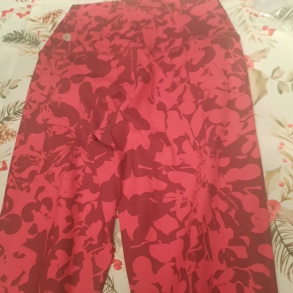 NWOT Zella Studio Lite Flex High Waist 7/8 Leggings in Burgundy size XS and S - Picture 3 of 6